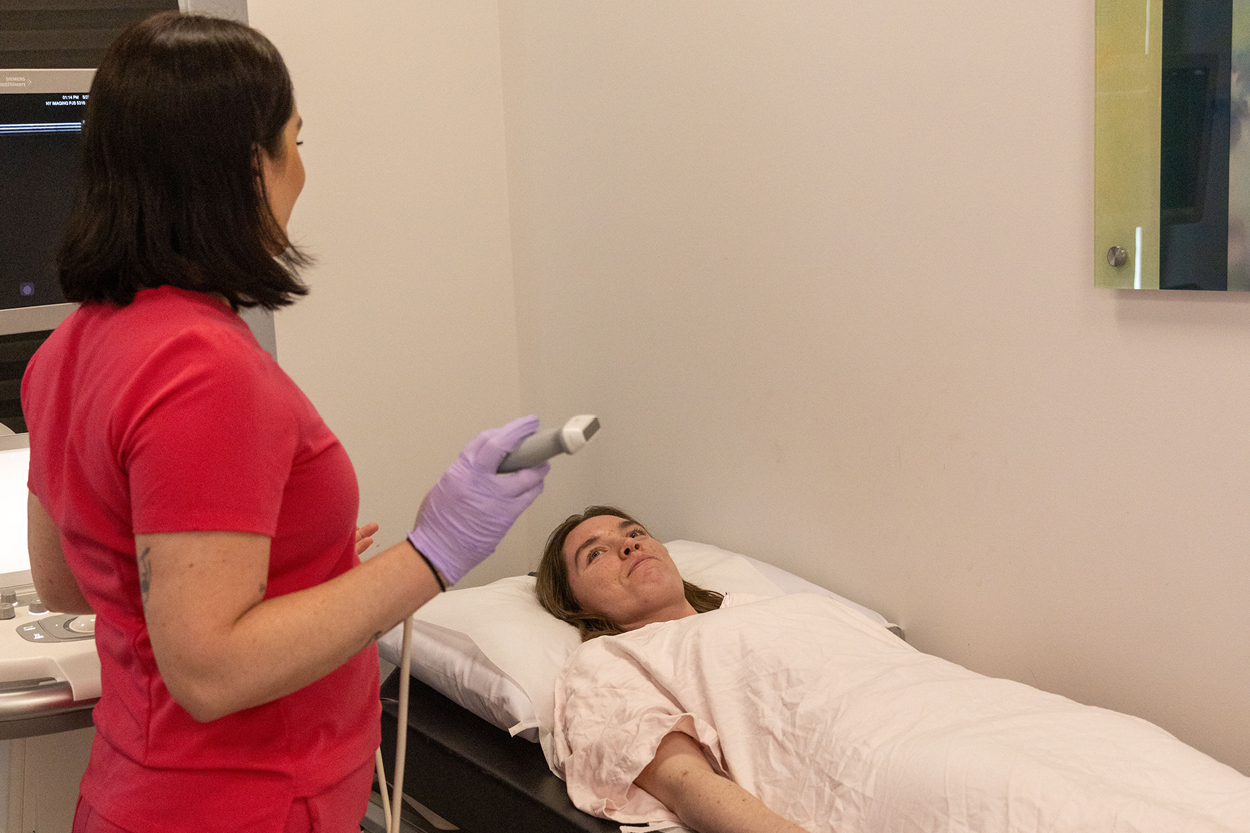 What to Wear for a Breast Ultrasound and How Does It Work? image